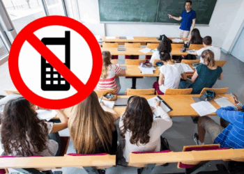 Les téléphones portables interdits au lycée dès la rentrée, veut Emmanuel Macron 17 Les téléphones portables interdits au lycée dès la rentrée, veut Emmanuel Macron Les téléphones portables interdits au lycée dès la rentrée, veut Emmanuel Macron