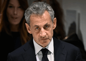Nicolas Sarkozy tout sourire quelques heures après sa nouvelle condamnation : une apparition “VIP” très remarquée… 15 Nicolas Sarkozy tout sourire quelques heures après sa nouvelle condamnation : une apparition “VIP” très remarquée… Nicolas Sarkozy tout sourire quelques heures après sa nouvelle condamnation : une apparition “VIP” très remarquée…