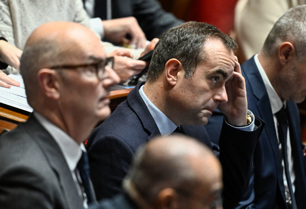 Lecornu en difficulté, Macron au plus bas : le sondage qui fait trembler le gouvernement 2 Lecornu en difficulté, Macron au plus bas : le sondage qui fait trembler le gouvernement Capture decran 2025 12 01 124513