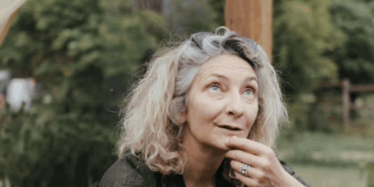 "Mais va te faire f...!" : Corinne Masiero hausse le ton face à Audrey Crespo-Mara 1 "Mais va te faire f...!" : Corinne Masiero hausse le ton face à Audrey Crespo-Mara Capture decran 2025 12 01 202118 1