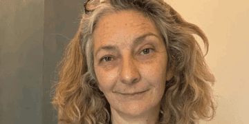 Corinne Masiero ouvre les portes de sa « maison communautaire » où elle vit avec 7 adultes dans un village du Pas-de-Calais