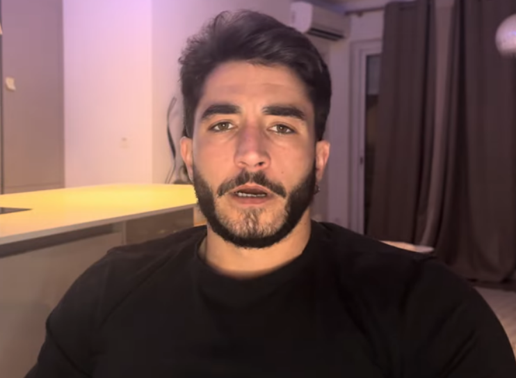 Ryan, masculiniste, vend des formations controversées pour "aider les hommes à redevenir viril" 4 Ryan, masculiniste, vend des formations controversées pour "aider les hommes à redevenir viril" Capture decran 2025 12 02 153417