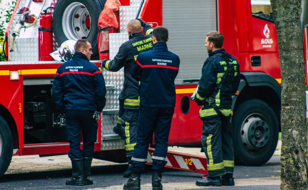 "5 euros c'est pas assez" : combien il faut donner aux pompiers et aux facteurs pour leur calendrier 2026 3 "5 euros c'est pas assez" : combien il faut donner aux pompiers et aux facteurs pour leur calendrier 2026 Capture decran 2025 12 02 192811