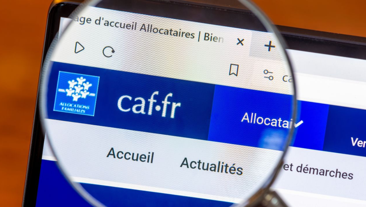 Avec mon salaire à 1800€, on touche plus de 2000€ de CAF grâce à nos 7 enfants, sans ça, ma femme serait obligée de travailler 3 Avec mon salaire à 1800€, on touche plus de 2000€ de CAF grâce à nos 7 enfants, sans ça, ma femme serait obligée de travailler Capture decran 2025 12 03 164541