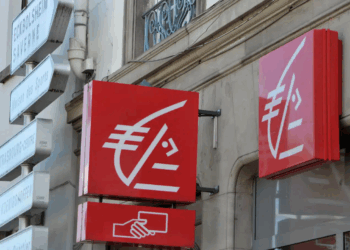 Ils tombent des nues : la Caisse d’Épargne impose une nouvelle obligation à tous ses clients