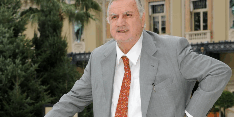 "Il ne répond plus à personne" : disparu depuis 20 ans, l'acteur Aldo Maccione a enfin été retrouvé 1 "Il ne répond plus à personne" : disparu depuis 20 ans, l'acteur Aldo Maccione a enfin été retrouvé Capture decran 2025 12 04 111708