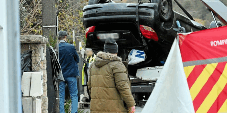 "Terrible de perdre des enfants": le choc à Alès après le décès de 3 jeunes dans un accident de la route 1 "Terrible de perdre des enfants": le choc à Alès après le décès de 3 jeunes dans un accident de la route Capture decran 2025 12 04 134215