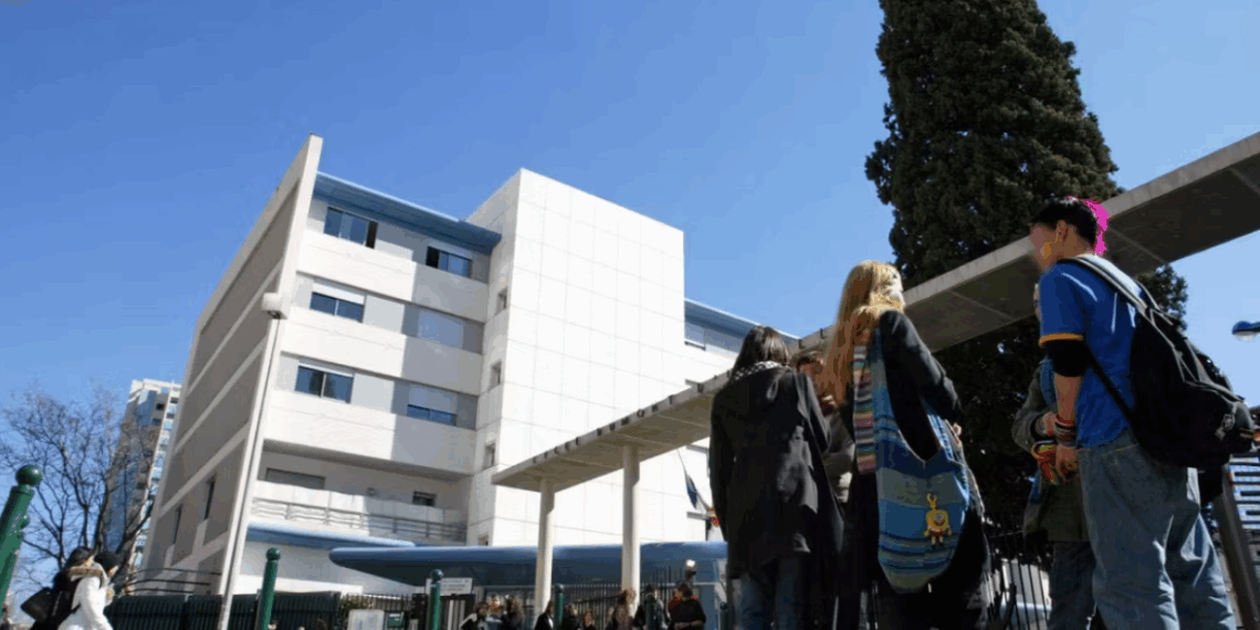Le corps d’une adolescente de 16 ans retrouvé dans une chambre d’internat d’un lycée toulonnais