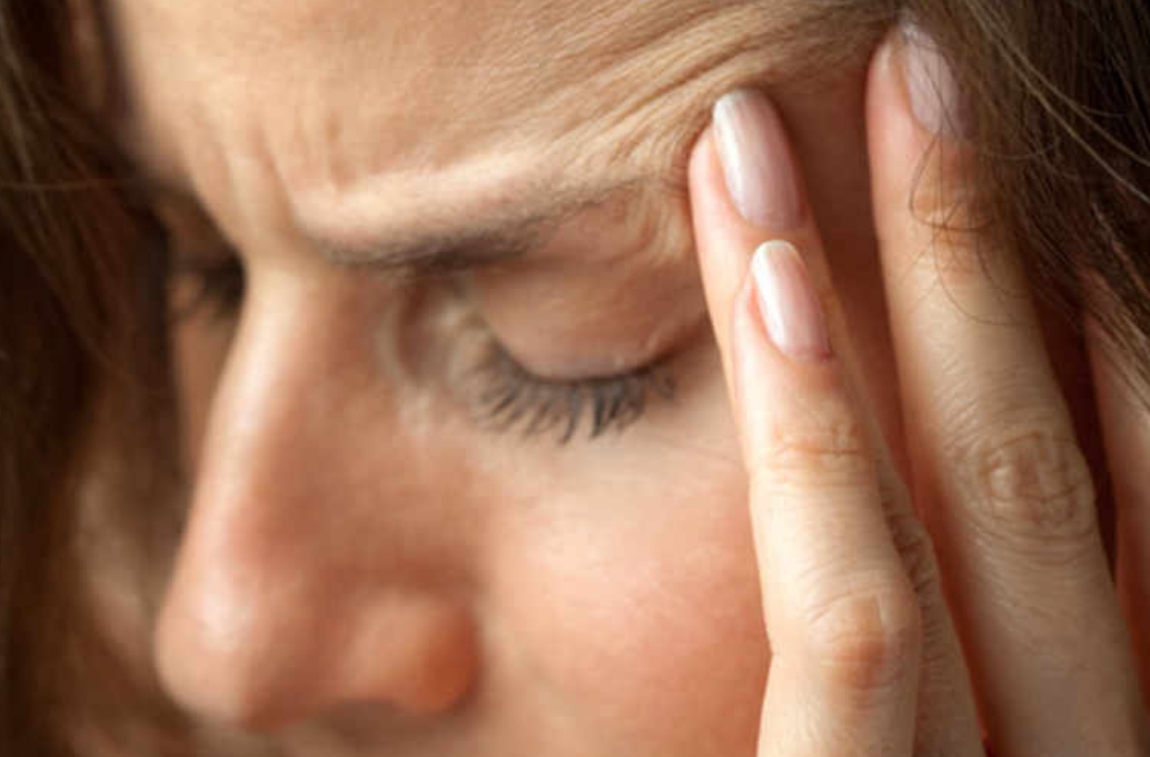 Elle a mal à la tête à chaque fois qu’elle rit, le diagnostic est terrifiant et à peine croyable 4 Elle a mal à la tête à chaque fois qu’elle rit, le diagnostic est terrifiant et à peine croyable Capture decran 2025 12 04 163206