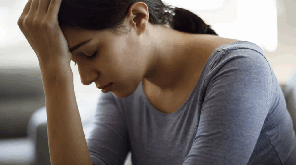 Elle a mal à la tête à chaque fois qu’elle rit, le diagnostic est terrifiant et à peine croyable