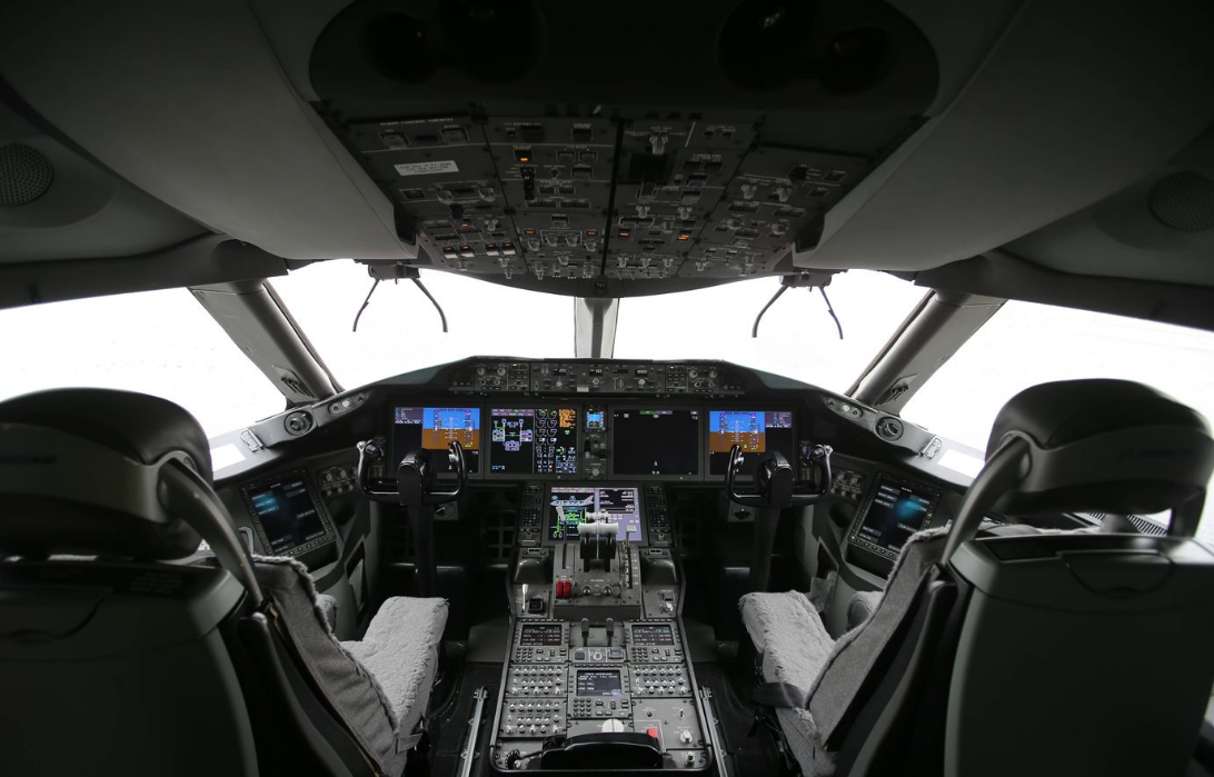 “Je m’étais préparé à...” : le pare-brise du cockpit se fissure en plein vol, vol Transavia en urgence… 4 “Je m’étais préparé à...” : le pare-brise du cockpit se fissure en plein vol, vol Transavia en urgence… Capture decran 2025 12 05 185824