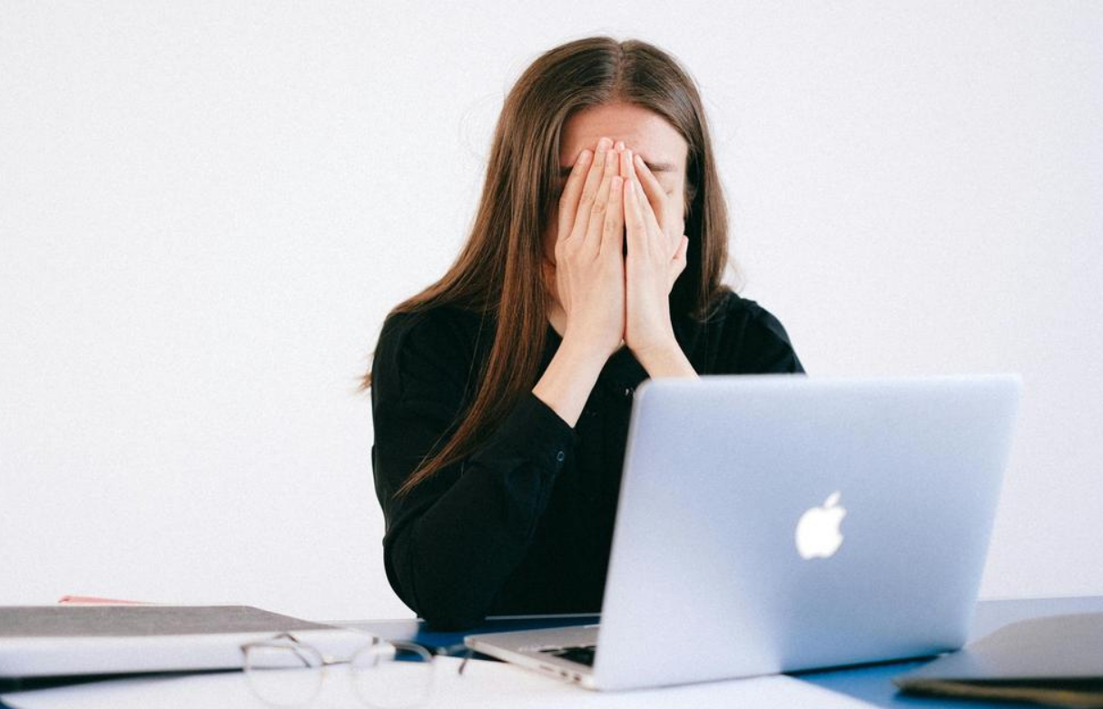 Elle arrivait trop souvent en avance à son travail, son employeur la licencie, la justice donne raison au patron 3 Elle arrivait trop souvent en avance à son travail, son employeur la licencie, la justice donne raison au patron Capture decran 2025 12 08 124016