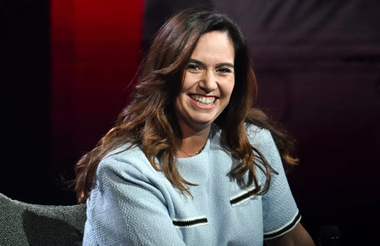 Sarah Knafo : âge, couple, parents… Que sait-on de sa vie privée ? 2 Sarah Knafo : âge, couple, parents… Que sait-on de sa vie privée ? Capture decran 2025 12 08 124415