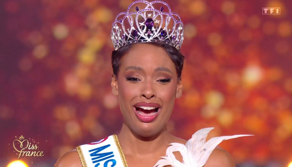 "Je me tiens ouverte", voici ce que Miss France 2025 a prévu après avoir rendu sa couronne ! 3 "Je me tiens ouverte", voici ce que Miss France 2025 a prévu après avoir rendu sa couronne ! Capture decran 2025 12 08 125014