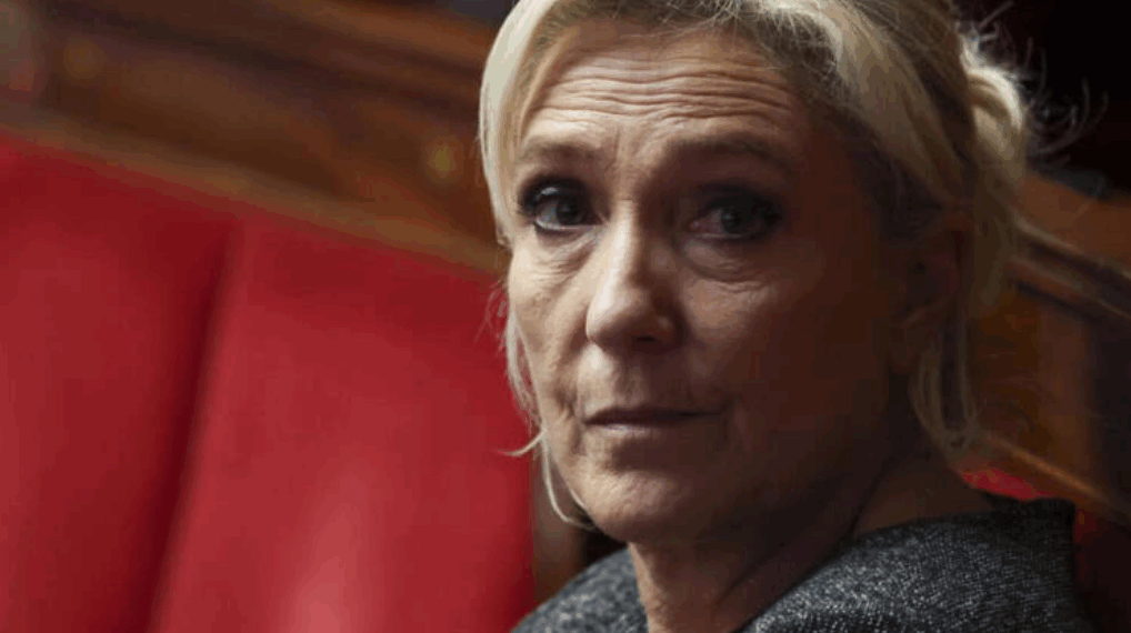 « Une fois encore... » : Miss France 2026, la réaction de Marine Le Pen crée la polémique 3 « Une fois encore... » : Miss France 2026, la réaction de Marine Le Pen crée la polémique « Une fois encore… » : Miss France 2026, la réaction de Marine Le Pen crée la polémique