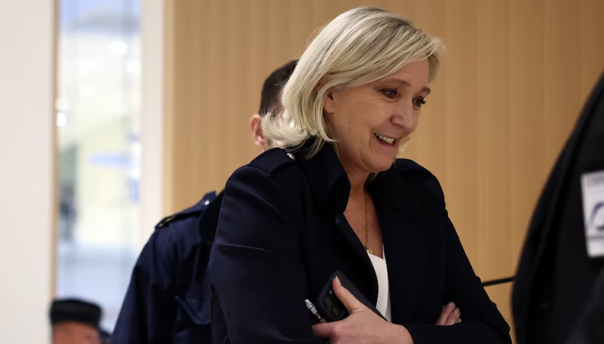 « Une fois encore... » : Miss France 2026, la réaction de Marine Le Pen crée la polémique 3 « Une fois encore... » : Miss France 2026, la réaction de Marine Le Pen crée la polémique Capture decran 2025 12 08 143417