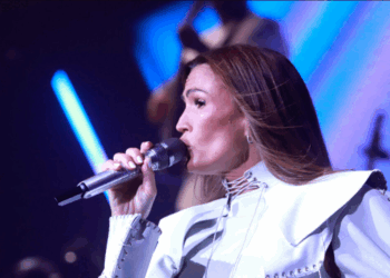 Téléthon : « Vitaa, c’est non ! », la chanteuse bannie pour avoir… appelé aux dons !