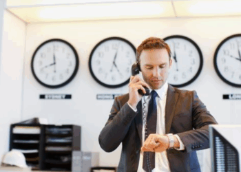 Ce patron demande à ses salariés d’arriver sept minutes plus tôt, il est poursuivi pour travail dissimulé par l’inspection 15 Ce patron demande à ses salariés d’arriver sept minutes plus tôt, il est poursuivi pour travail dissimulé par l’inspection Ce patron demande à ses salariés d’arriver sept minutes plus tôt, il est poursuivi pour travail dissimulé par l’inspection