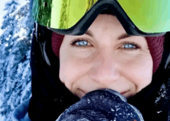 « Elle a succombé à cause du froid » : bloqué à 50 m du sommet, il abandonne sa compagne épuisée et inexpérimentée 9 « Elle a succombé à cause du froid » : bloqué à 50 m du sommet, il abandonne sa compagne épuisée et inexpérimentée « Elle a succombé à cause du froid » : bloqué à 50 m du sommet, il abandonne sa compagne épuisée et inexpérimentée