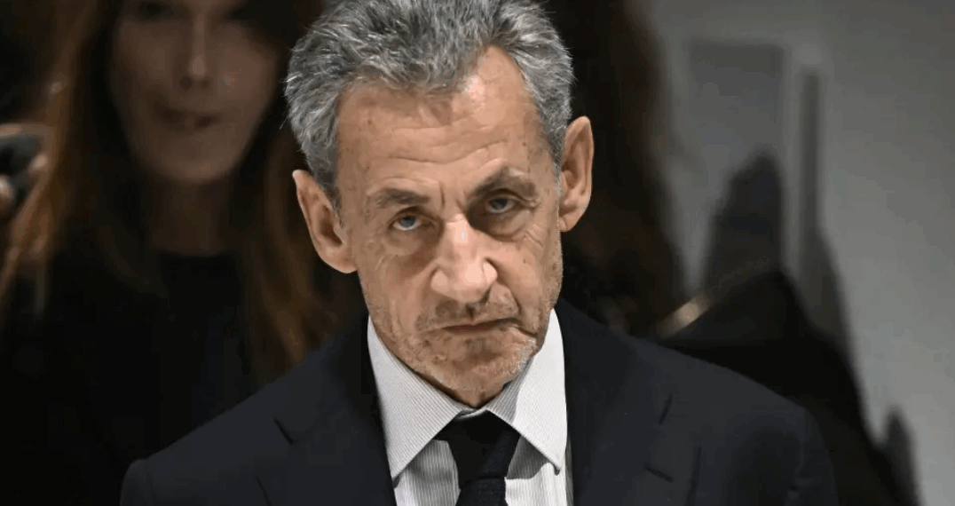 Macron étrillé, Le Pen louée, le PSG pour le consoler… Les passages à retenir du livre de Sarkozy écrit en prison