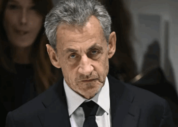 Macron étrillé, Le Pen louée, le PSG pour le consoler…Les cinq points à retenir du livre de Sarkozy écrit en prison