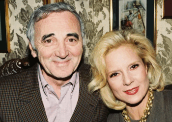 « Il avait fait une crise » : Sylvie Vartan révèle quel titre écrit par Charles Aznavour a rendu jaloux Johnny Hallyday (ZAPTV)
