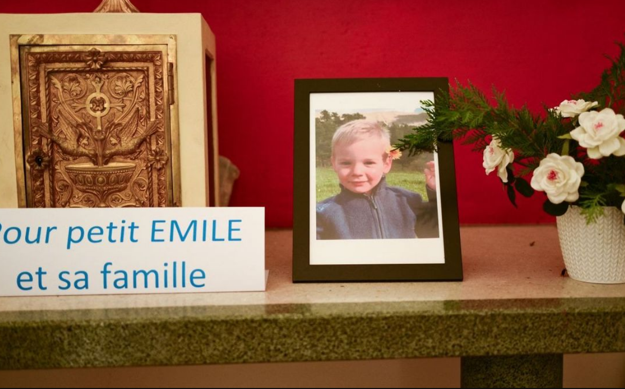 Affaire d’Émile: les grands-parents, un oncle et une tante auditionnés par les juges d’instruction 3 Affaire d’Émile: les grands-parents, un oncle et une tante auditionnés par les juges d’instruction Capture decran 2025 12 10 115932