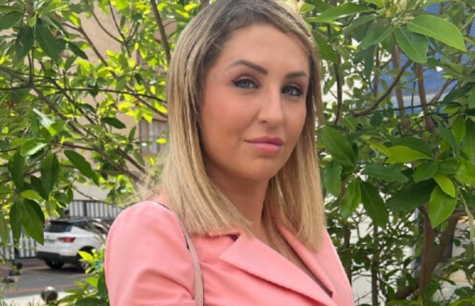 "Soignée, prise en charge" : Amandine Pellissard (Familles nombreuses) ne va pas bien, son mari Alexandre et leur fils Léo s'expriment 4 "Soignée, prise en charge" : Amandine Pellissard (Familles nombreuses) ne va pas bien, son mari Alexandre et leur fils Léo s'expriment Capture decran 2025 12 10 141930