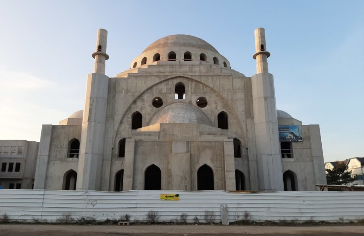 Marion Maréchal court-circuite le chantier d'une mosquée à Strasbourg : "Vous pensez que je me trouve à Istanbul ?" 2 Marion Maréchal court-circuite le chantier d'une mosquée à Strasbourg : "Vous pensez que je me trouve à Istanbul ?" Capture decran 2025 12 10 183333