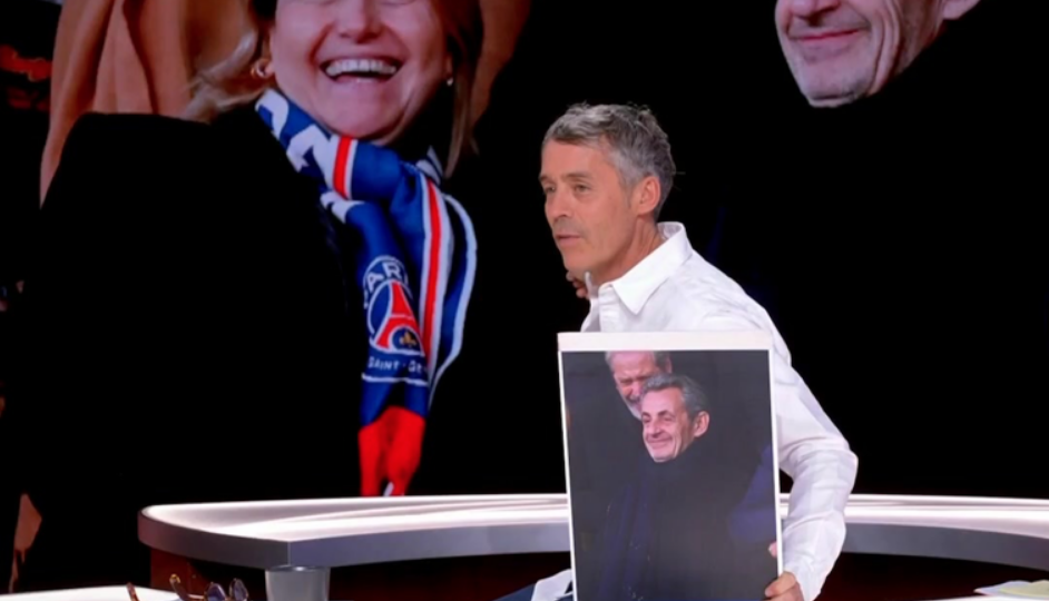 Nicolas Sarkozy sans pitié avec Yann Barthès : dans son livre, il n’épargne pas l’animateur ! 4 Nicolas Sarkozy sans pitié avec Yann Barthès : dans son livre, il n’épargne pas l’animateur ! Capture decran 2025 12 11 120617