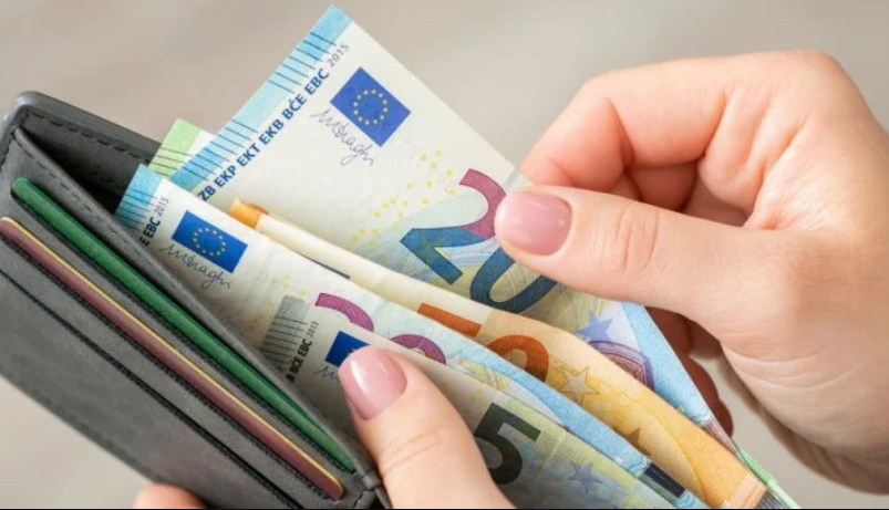 Dons d'argent aux enfants : cette règle fiscale qui entre en vigueur le 1er janvier 2026 pourrait vous coûter gros 4 Dons d'argent aux enfants : cette règle fiscale qui entre en vigueur le 1er janvier 2026 pourrait vous coûter gros Capture decran 2025 12 11 122757