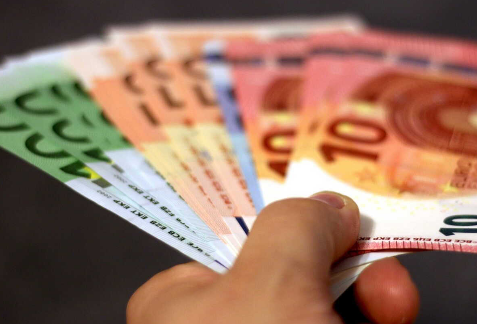 Dons d'argent aux enfants : cette règle fiscale qui entre en vigueur le 1er janvier 2026 pourrait vous coûter gros 3 Dons d'argent aux enfants : cette règle fiscale qui entre en vigueur le 1er janvier 2026 pourrait vous coûter gros Capture decran 2025 12 11 122802