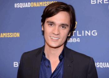 Alain Delon : "Je trouve ça douteux", les révélations d’Alain-Fabien sur le testament de son père 13 Alain Delon : "Je trouve ça douteux", les révélations d’Alain-Fabien sur le testament de son père Alain Delon : « Je trouve ça douteux », les révélations d’Alain-Fabien sur le testament de son père