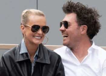 Laeticia Hallyday a enfin réglé toutes les dettes (de plusieurs millions d'euros) laissées par Johnny, de quoi vit-elle aujourd'hui ? 3 Laeticia Hallyday a enfin réglé toutes les dettes (de plusieurs millions d'euros) laissées par Johnny, de quoi vit-elle aujourd'hui ? Laeticia Hallyday a enfin réglé toutes les dettes (de plusieurs millions d’euros) laissées par Johnny, de quoi vit-elle aujourd’hui ?