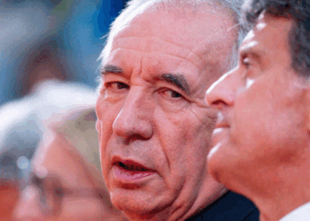 François Bayrou malade : l’ex-Premier ministre hospitalisé pour une pathologie "très sévère" 4 François Bayrou malade : l’ex-Premier ministre hospitalisé pour une pathologie "très sévère" François Bayrou malade : l’ex-Premier ministre hospitalisé pour une pathologie « très sévère »