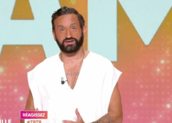Cyril Hanouna révèle le nom de l’animateur télé le mieux payé en France : "Il a le plus gros salaire et il le mérite" 1 Cyril Hanouna révèle le nom de l’animateur télé le mieux payé en France : "Il a le plus gros salaire et il le mérite" Cyril Hanouna révèle le nom de l’animateur télé le mieux payé en France : « Il a le plus gros salaire et il le mérite »