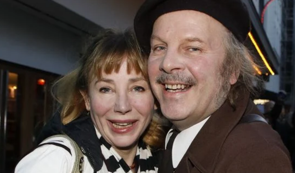 L'incroyable maison de Julie Depardieu et Philippe Katerine dans les Yvelines 2 L'incroyable maison de Julie Depardieu et Philippe Katerine dans les Yvelines Capture decran 2025 12 15 210402