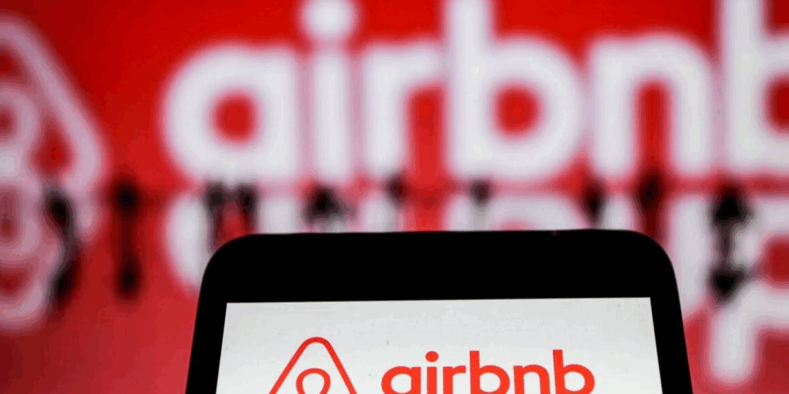 Le propriétaire de leur Airbnb scotche une consigne surprenante sur le lit 3 Le propriétaire de leur Airbnb scotche une consigne surprenante sur le lit Le propriétaire de leur Airbnb scotche une consigne surprenante sur le lit