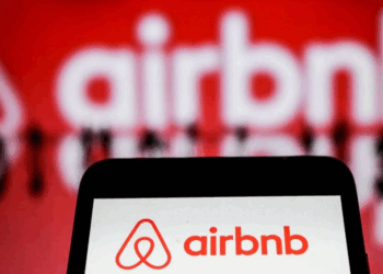 Le propriétaire de leur Airbnb scotche une consigne surprenante sur le lit