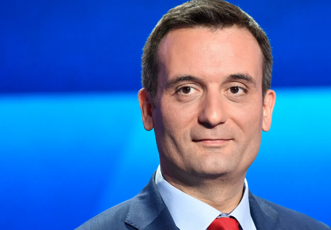 "Macron veut donner ces 2 îles françaises, il n'a pas le droit" : Florian Philippot accuse le président de vouloir "brader la France" 5 "Macron veut donner ces 2 îles françaises, il n'a pas le droit" : Florian Philippot accuse le président de vouloir "brader la France" Capture decran 2025 12 16 172500