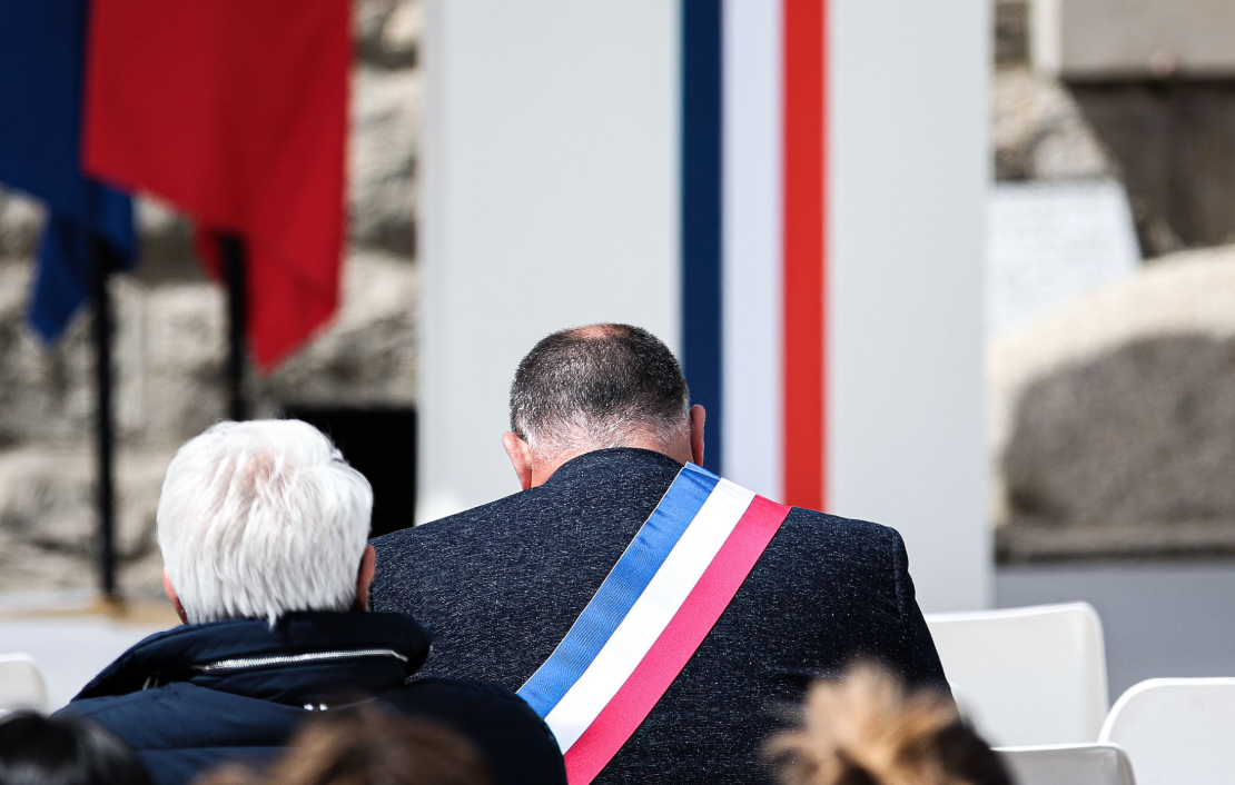 Un maire et tous ses adjoints démissionnent : ils refusaient de marier un homme sous OQTF 4 Un maire et tous ses adjoints démissionnent : ils refusaient de marier un homme sous OQTF Capture decran 2025 12 16 212915