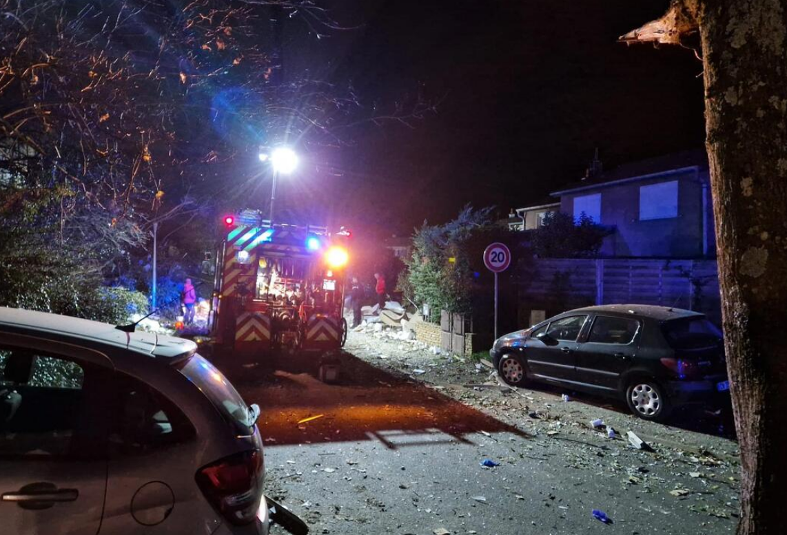 Ain : Explosion dans un immeuble, au moins six victimes dont deux enfants décédés 4 Ain : Explosion dans un immeuble, au moins six victimes dont deux enfants décédés Capture decran 2025 12 16 214227