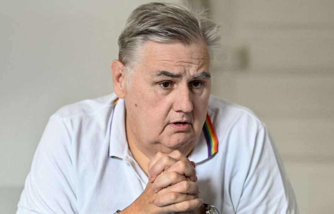 Pierre Ménès amer sur ses revenus actuels, “Je suis passé de 400 000 euros à…” 3 Pierre Ménès amer sur ses revenus actuels, “Je suis passé de 400 000 euros à…” Capture decran 2025 12 17 181645