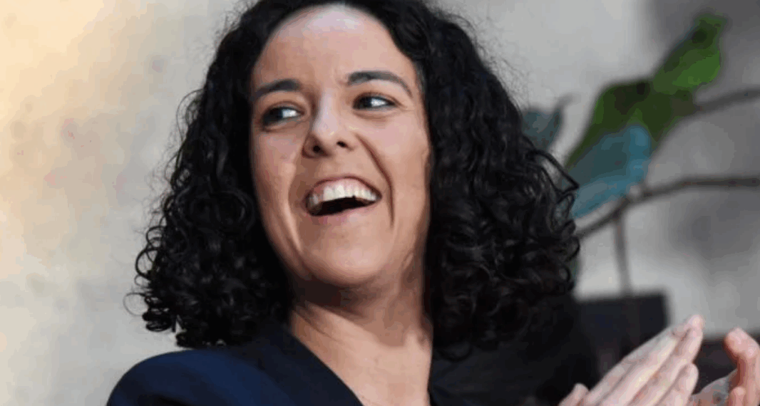 Manon Aubry : "Pour Noël, on a reçu..." gâtée par les lobbies, ses privilèges d'eurodéputée dévoilés 3 Manon Aubry : "Pour Noël, on a reçu..." gâtée par les lobbies, ses privilèges d'eurodéputée dévoilés Manon Aubry : « Pour Noël, on a reçu… » gâtée par les lobbies, ses privilèges d’eurodéputée dévoilés