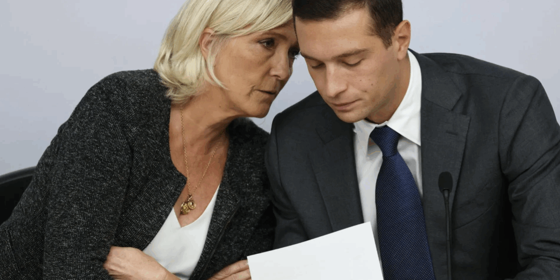 Marine Le Pen prend la défense de Jordan Bardella
