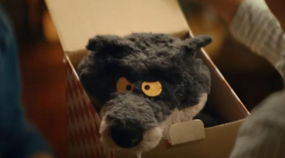 Les psys sont formels : tous les adultes qui craquent pour la peluche loup d’Intermarché ont ces 3 traits de caractère en commun 3 Les psys sont formels : tous les adultes qui craquent pour la peluche loup d’Intermarché ont ces 3 traits de caractère en commun Capture decran 2025 12 19 202426