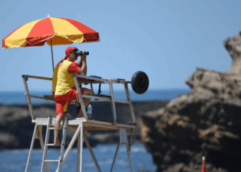 Biarritz : Deux nageurs emportés par le courant lors du bain de Noël, les pompiers appelés