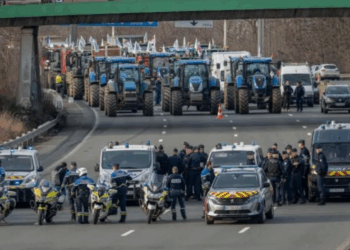 Vacances de Noël 2025 : FUYEZ ces autoroutes bloquées par les agriculteurs, les bouchons vont devenir monstrueux !
