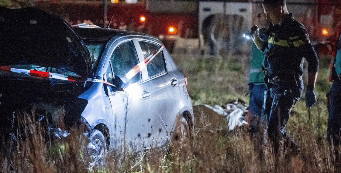 « Un accident tragique »: une voiture fonce sur la foule lors d&rsquo;un défilé de Noël aux Pays-Bas, au moins neuf blessés