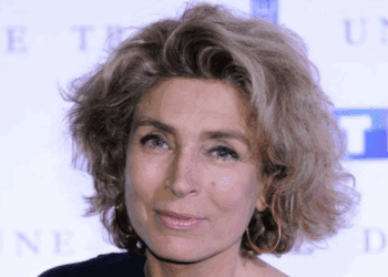 Marie-Ange Nardi fait ses adieux à Téléshopping : « Il y avait beaucoup d’émotion en plateau »